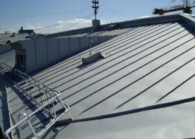 Roof Railing with 5 Pillars – Functions as Snow Guard for Standing Seam Roofs 